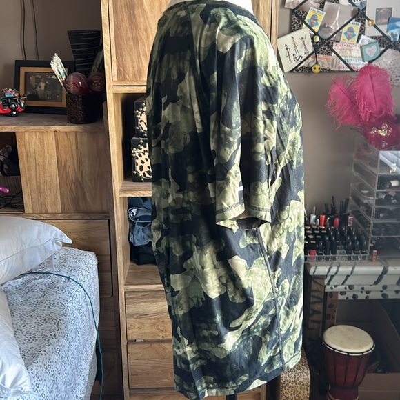 Old Navy Active Green Stretch Shirt - XL - Picture 2 of 5